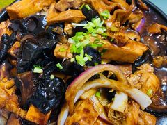 铁板豆腐-胡老三家土菜馆·老店地方特色菜·招牌茅山地锅老鹅