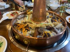 -岳记兴隆·青城腊排铜火锅(融创店)