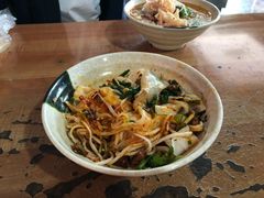 -巍山𤆵肉饵丝