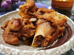 特色大铁锅烀腔骨-95号酱骨·一块豆腐(展春园西路店)