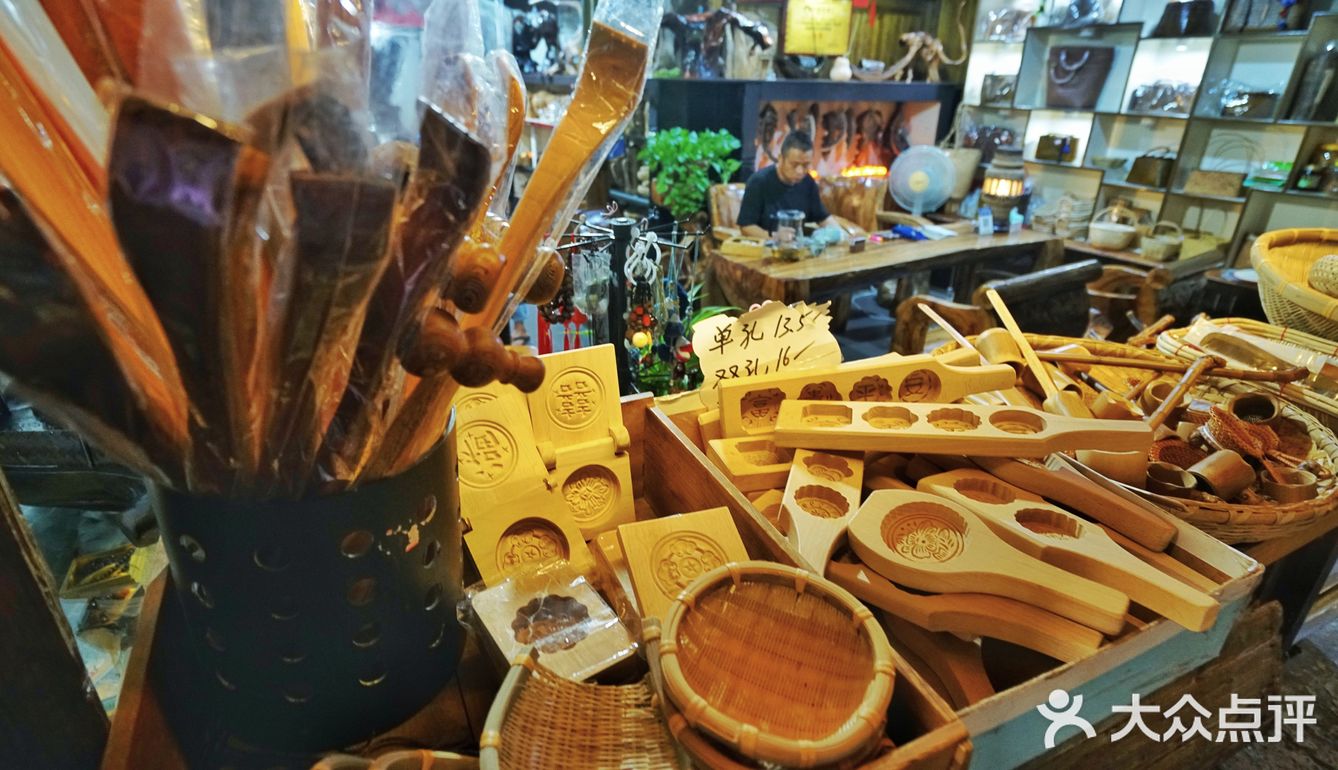 丽水松阳老街，老店铺依然坚守着传统