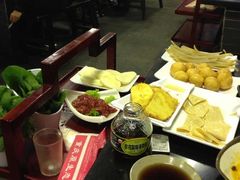 -宽板凳老灶火锅(簋街店)