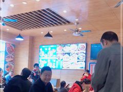 大堂-伊麦佳兰州牛肉面清真美食店