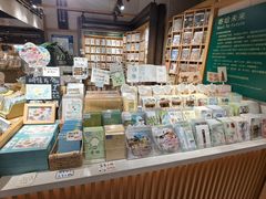 -猫的天空之城概念书店(苏州诚品店)