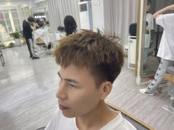 点击看大图 -辛格·潮沙龙