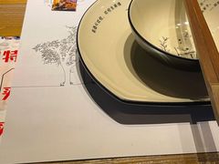 -临界音乐酒馆·小龙虾·江湖菜(华熙LIVE·鱼洞店)