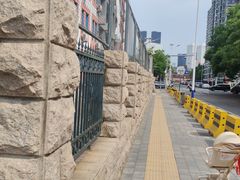 -芳草地国际学校(双花园校区)