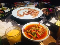 -三人行骨头王火锅(长寿店)