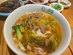 -呷佬·长沙手工米粉(金沙江路店)