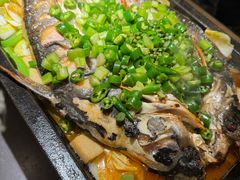 -夯鱼烤鱼·尔滨地标美食(中央商场店)