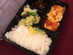 紅燒肉+番茄雞蛋-田老师红烧肉老家肉饼(东单店)