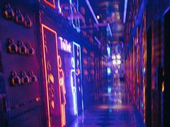 -好乐迪(张扬路八佰伴店)