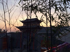 晚霞-同志木炭烤肉(古城店)
