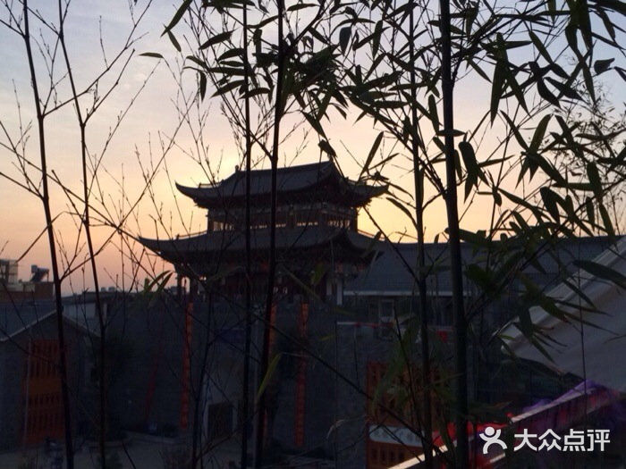 同志木炭烤肉(古城店)晚霞图片