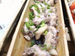 -胡须哥网红竹筒菜