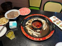 -三江两海老火锅(北京首店)