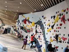 -超极限攀岩馆(六元素店)