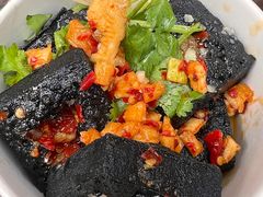 -黑色经典臭豆腐·湖南特产(坡子街店)