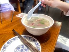-老天桥酱肉烧饼夹肘子(天桥店)