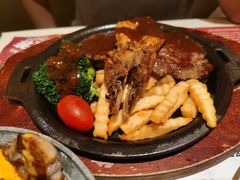 西冷牛扒配大虾-香港新发烧腊茶餐厅(书城店)