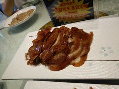 -依江春水烤鸭店