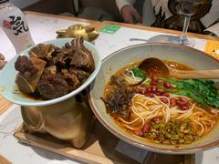 -百春原湖南牛肉粉(百联世纪店)