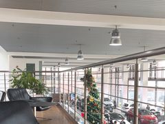 -上海星瀚奔驰4S店(红柳路店)