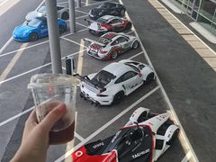 -上海保时捷体验中心