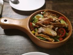 照烧鸡肉蔬菜沙拉-HIGH FIVE哈福手工汉堡(桂林路店)