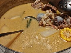 -肥仔文澳门猪骨煲(南京西路店)