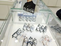 -光明眼镜·蔡司授权(九亭U天地店)