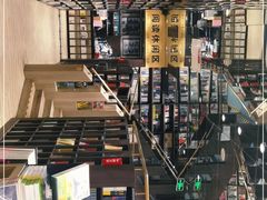 -钟书阁(群光广场店)