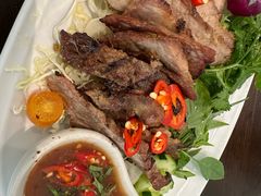 -Chom Cafe and Restaurant