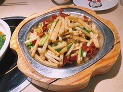 花生苗炒香肠-大碗先生(万家丽店)