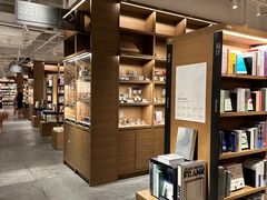-茑屋书店(天目里店)