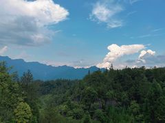 -梭布垭石林景区