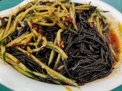 酸菜蕨根粉-马氏大盘鸡(原胜利桥东店)
