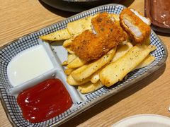 英式炸鱼配宽薯-HELLO 27 意面·沙拉·帕尼尼