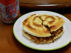腊汁肉夹馍-汉思肴 热面皮(虬江路店)