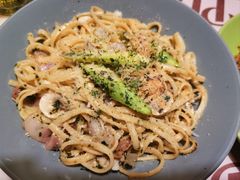 黑松露烟肉鱿鱼蘑菇烩意面-绿茵阁牛扒餐厅(客村店)