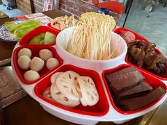 -苗家恒灵酸汤鱼-跳水牛肉连锁店(凯里总店)