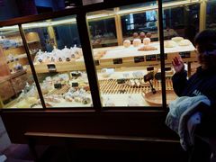 面包甜点陈列柜-啊噗吐呦现场烘焙(麦凯乐店)