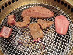 -铭牛烧肉·和牛海鲜自助(高新月牙湖店)