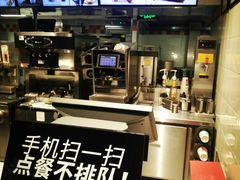 -肯德基(南京站A2检票口楼上)
