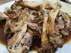 -巷子深菜馆·津门肘子(滨海店)