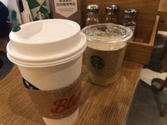 -星巴克(杭州西湖银泰1F店)
