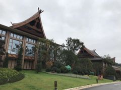 -七彩云南古滇温泉山庄