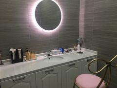 -茂菊口腔连锁(浦东南路店)
