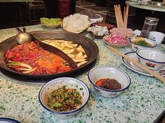 -鸿姐老火锅(疁城新天地店)