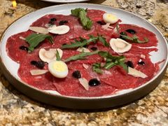 安格斯生牛肉配彻格芝士黑松露酱-BROWNSTONE布朗石西班牙餐厅(富城店)